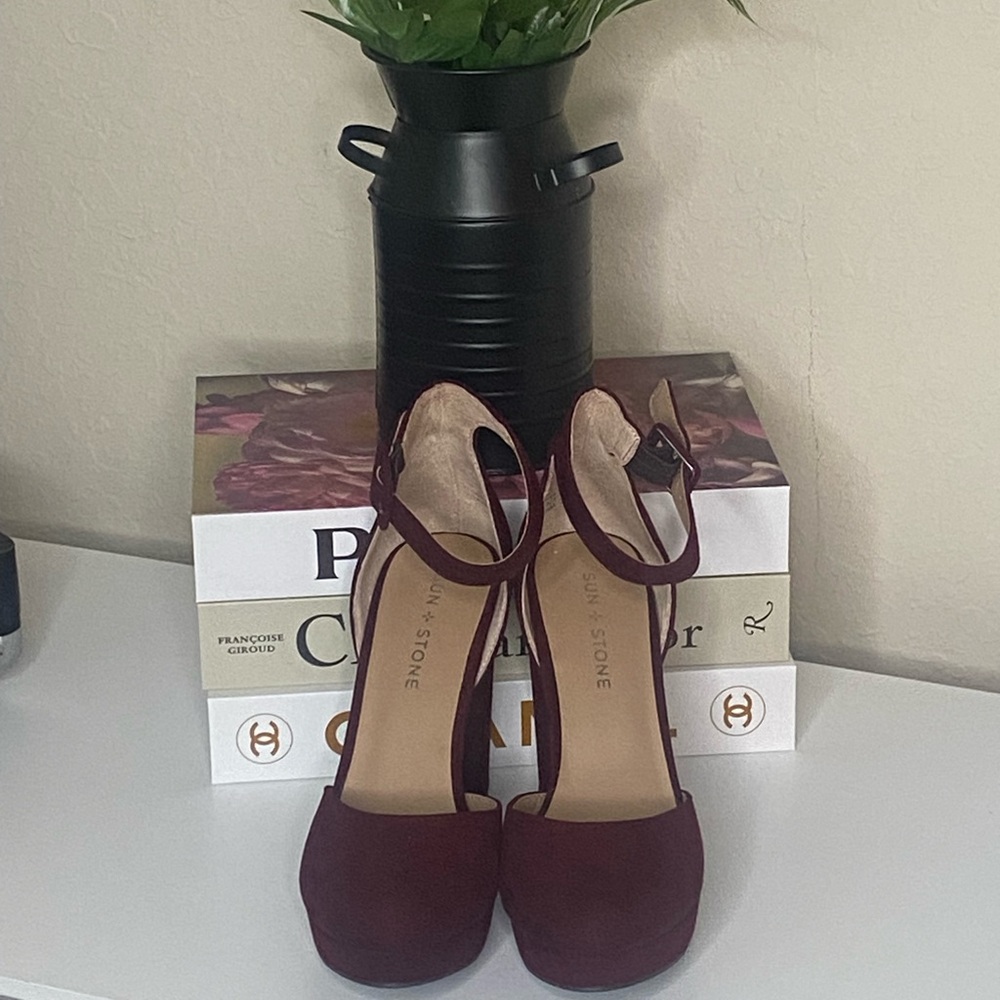 Sunset Stone Women’s Birdy ankle strap Suede